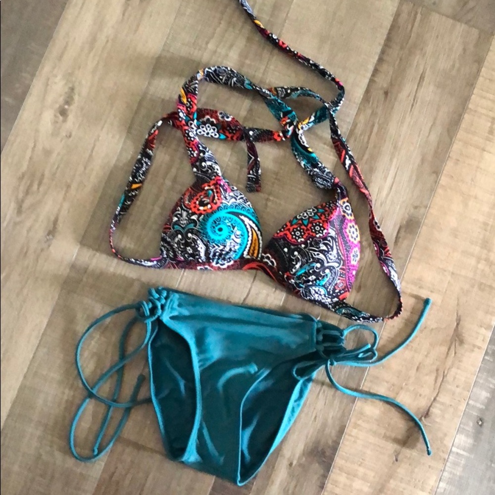 Hula bikini boho trend